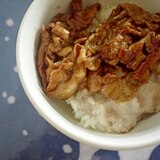 豚小間で　とろろ豚丼